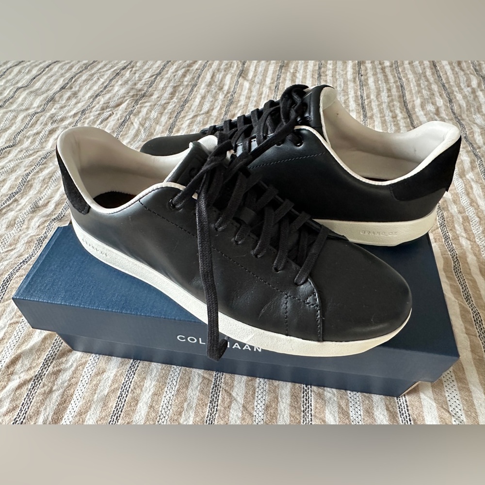 Cole Haan Black Sneakers size 9 work casual comfortable